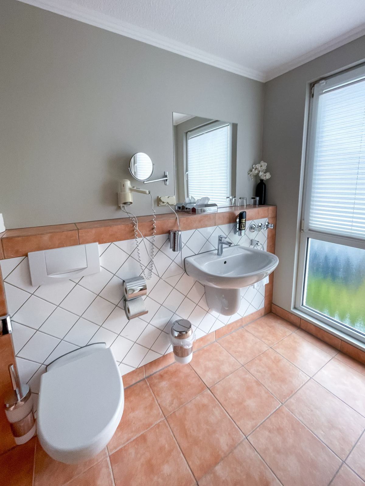 Comfort double room with XXL-Shower